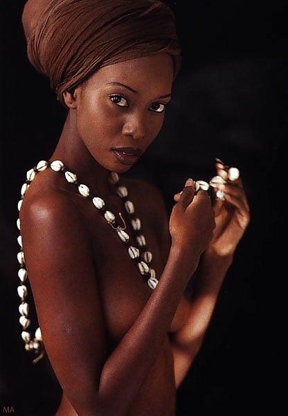 15P Gorgeous African Black Ladies Portraits