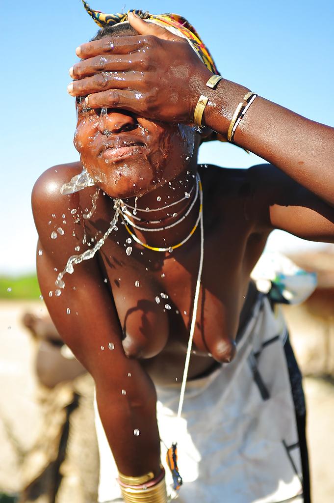 25P Ladies from Africa 