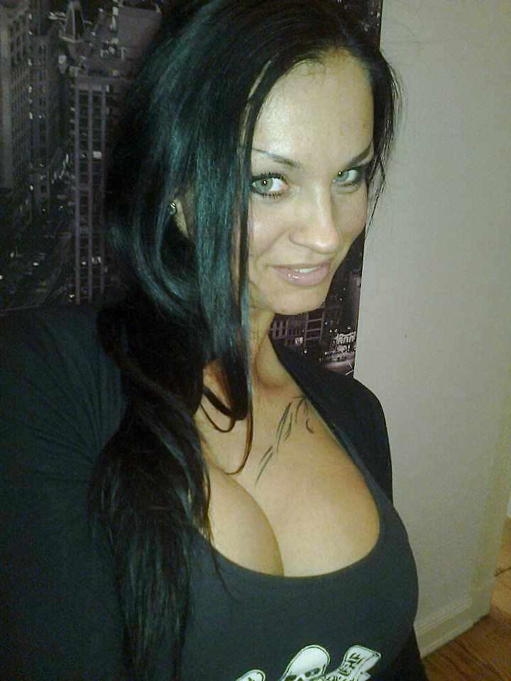25P AGED WOMEN 2 GO HARD