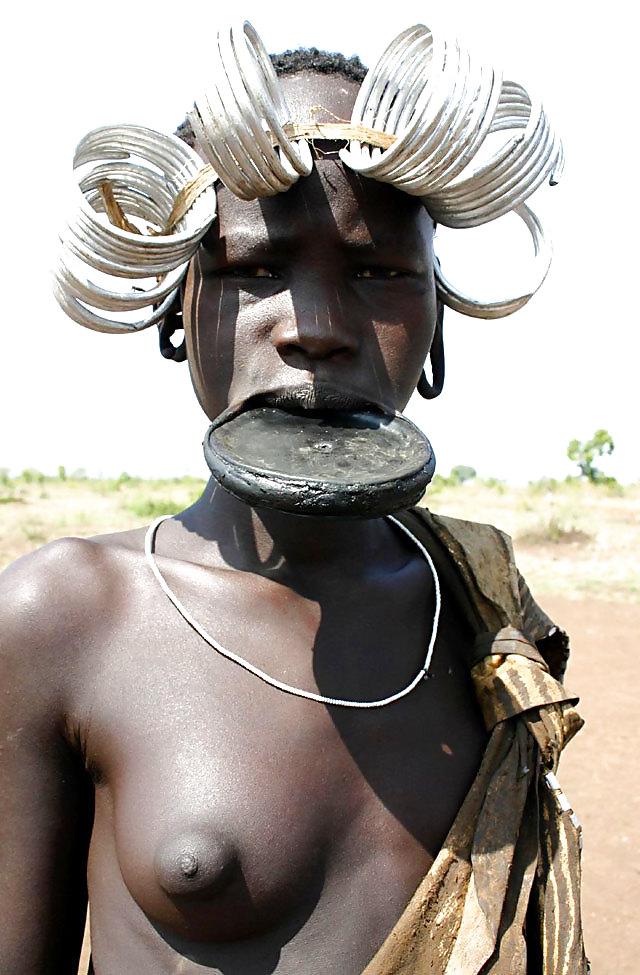 25P African beauty