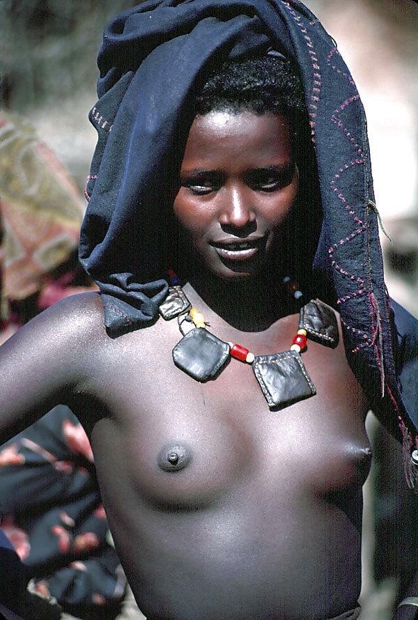 25P African beauty