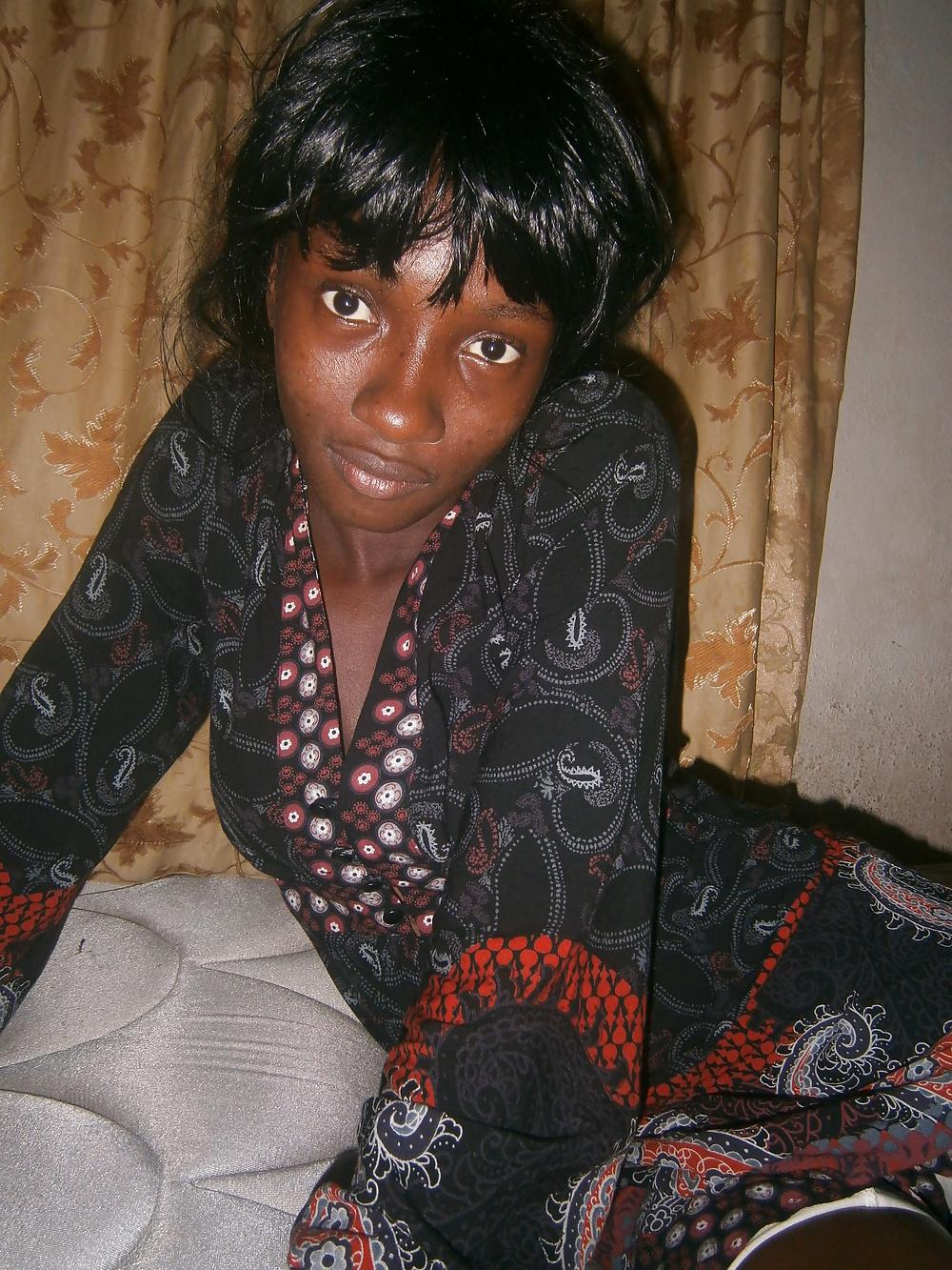 25P West african pussy 2