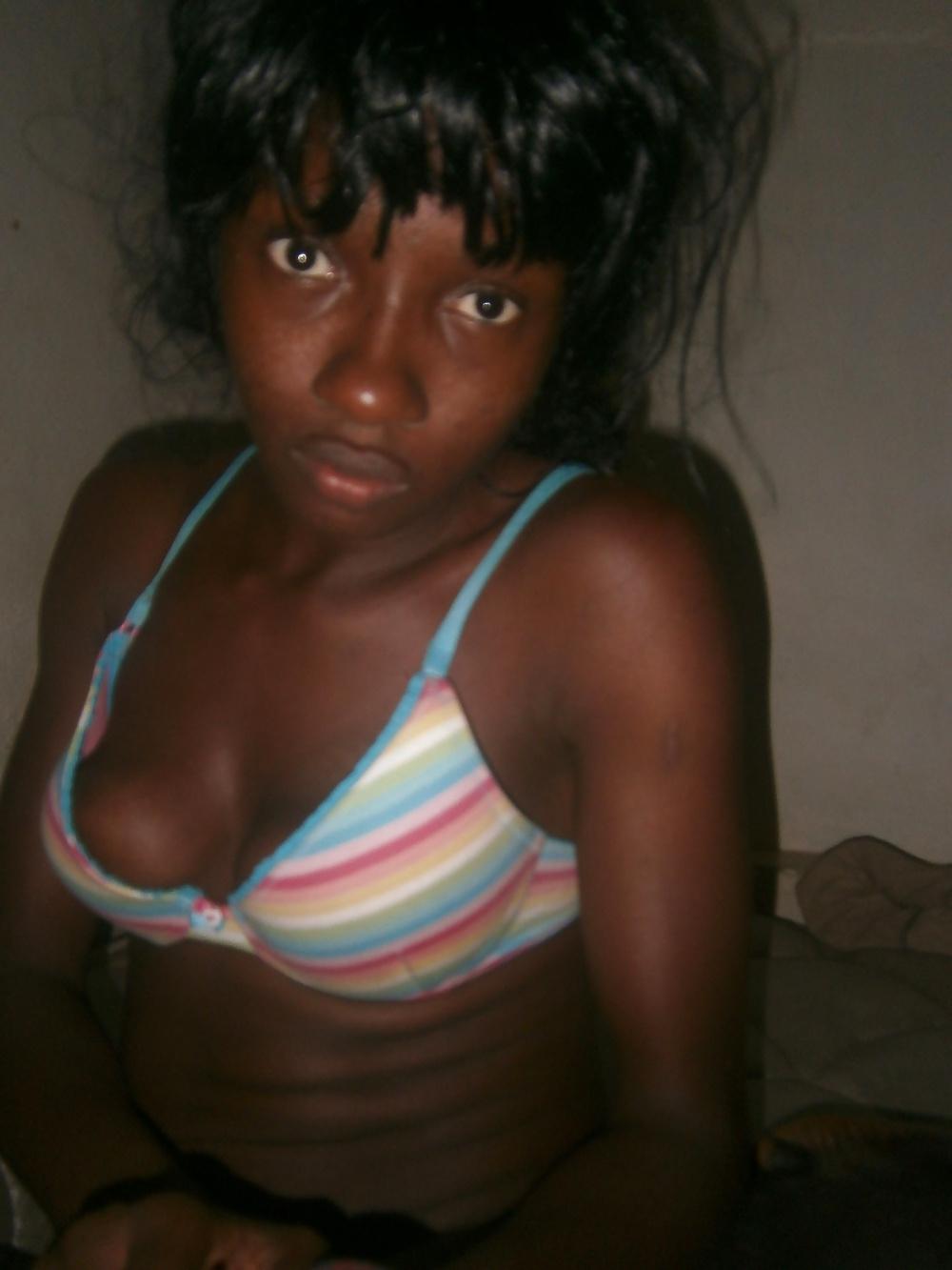 25P West african pussy 2