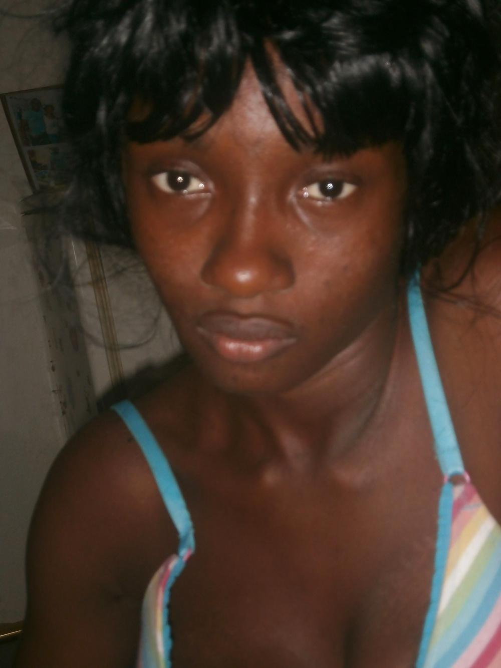 25P West african pussy 2