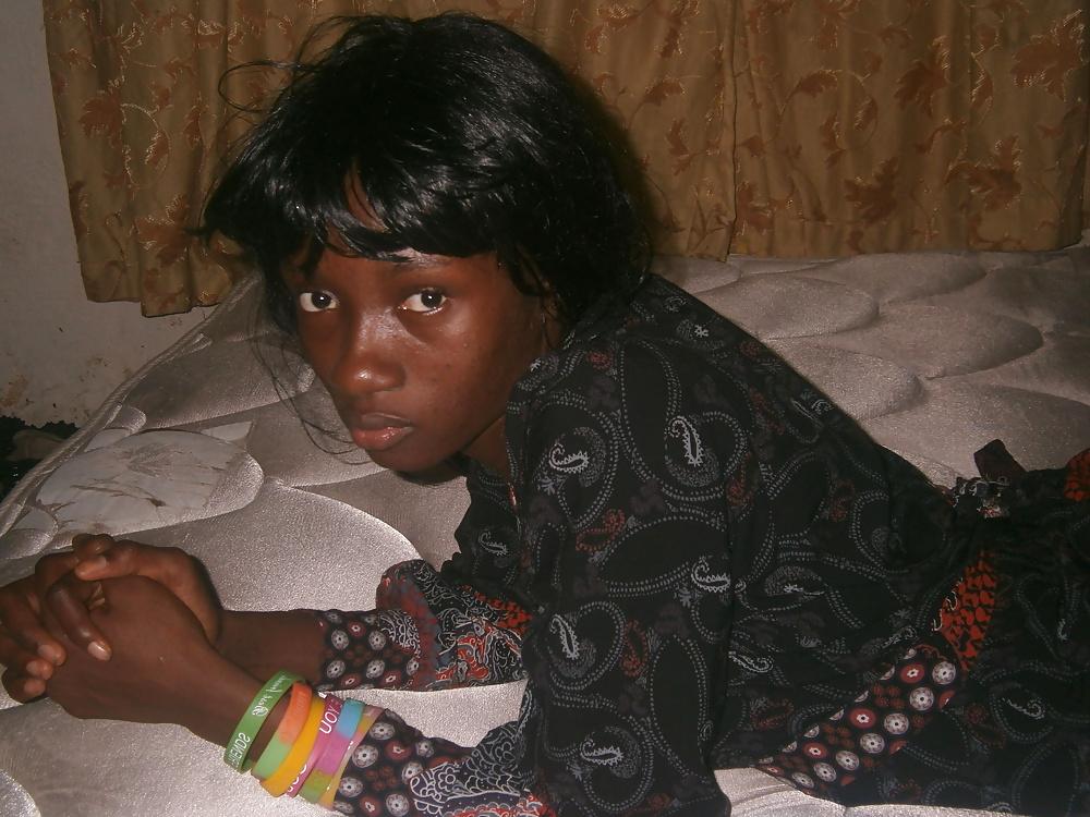 25P West african pussy 2
