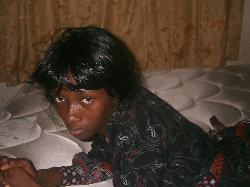 25P West african pussy 2