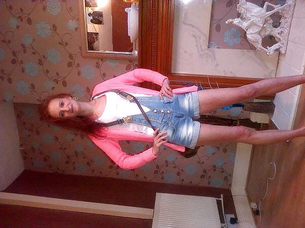 11P Skinny Chav mom aged 26 from Hull British , English, UK