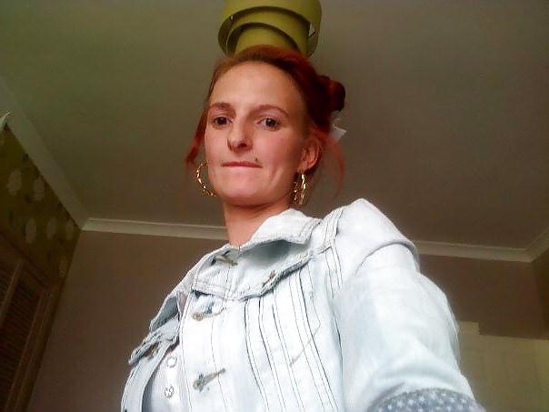 11P Skinny Chav mom aged 26 from Hull British , English, UK