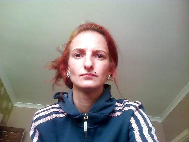 11P Skinny Chav mom aged 26 from Hull British , English, UK