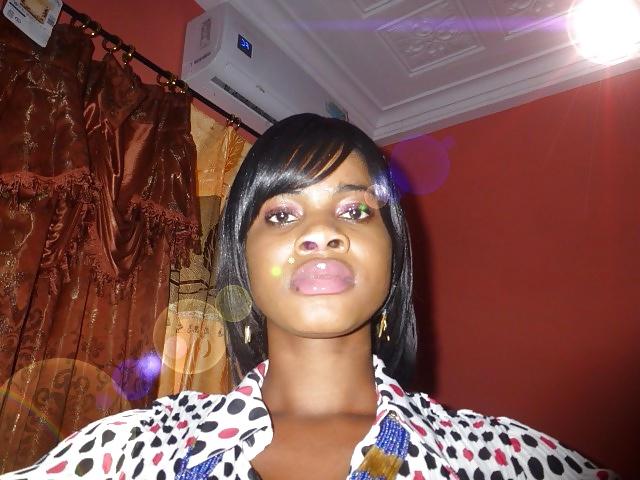 21P African Beauty Exposing - selfshots