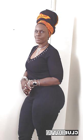 25P Big african booty 2