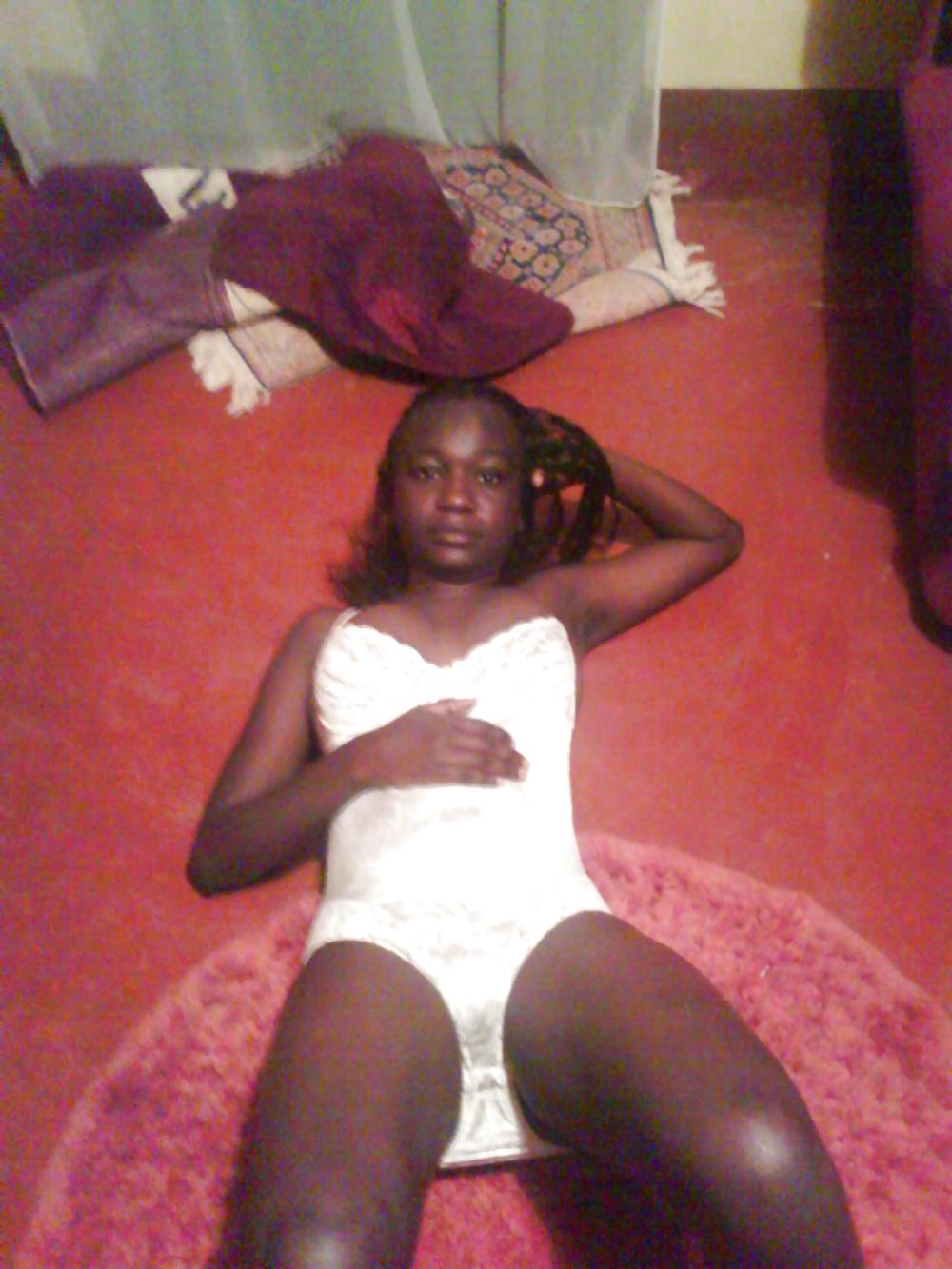 25P Janis 19 years from Kenya Africa, so hot fucking girl