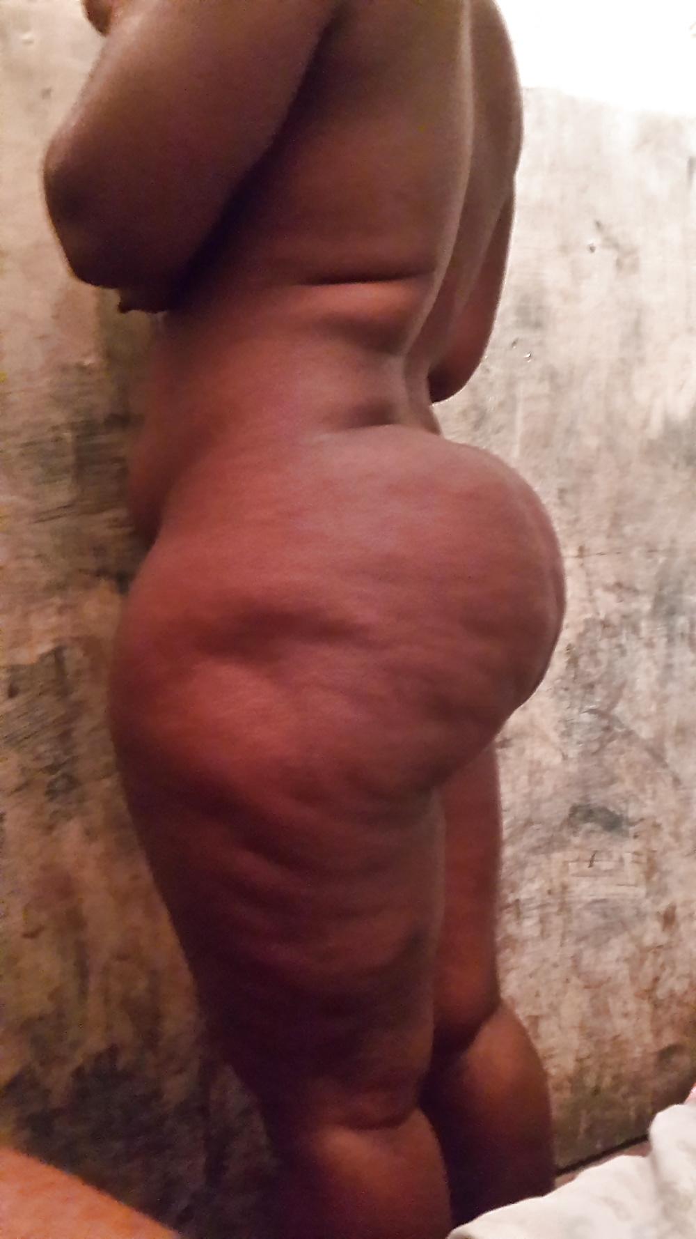 9P BIG AFRICAN BOOTY