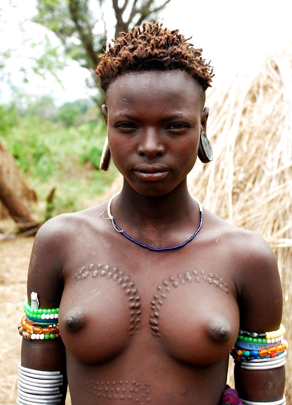 25P Africa Hot Girls