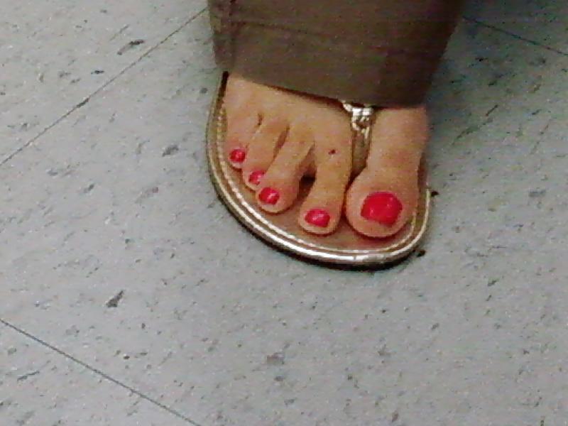 25P Candid Feet From South Africa