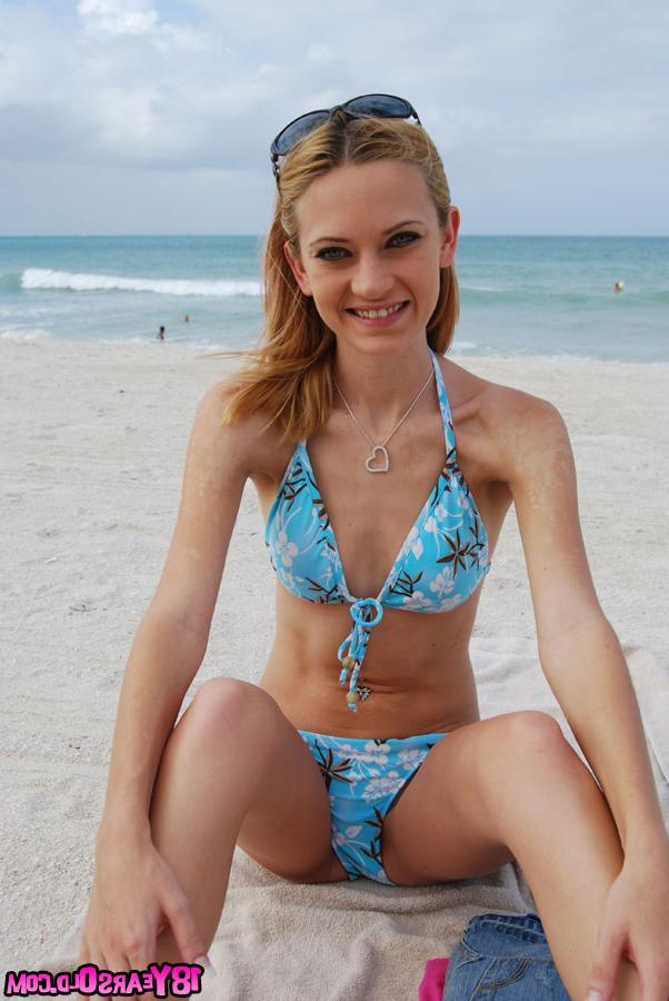 16P Teen babe Michelle drops her bikini bra to show her tits outdoor