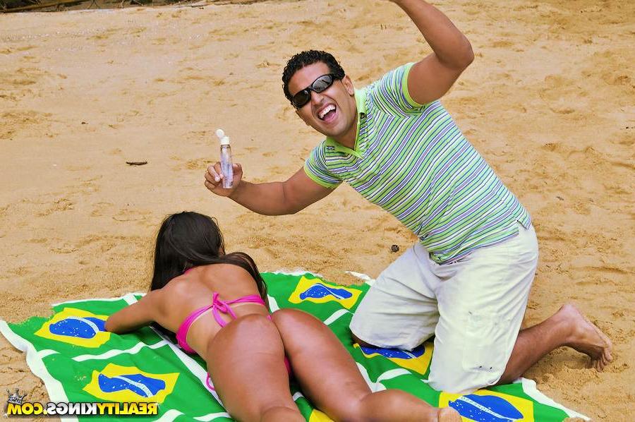 16P Hardcore outdoor ass fucking helps milf Adryanna Duarte enjoy weather