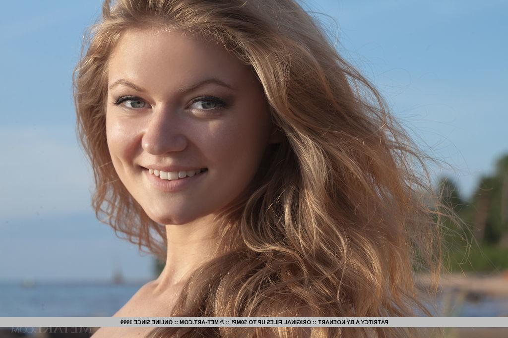 18P Beach babe Patritcy A revealing tiny teen breasts outdoors for glamour pics