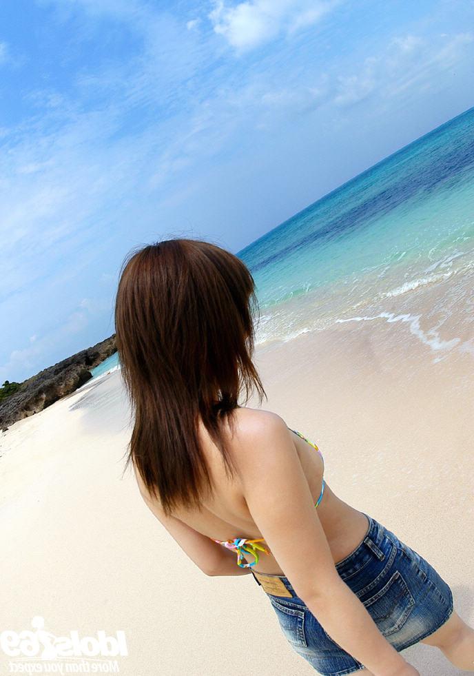 16P Cute asian teen babe Chikaho Ito stripping off her clothes outdoor