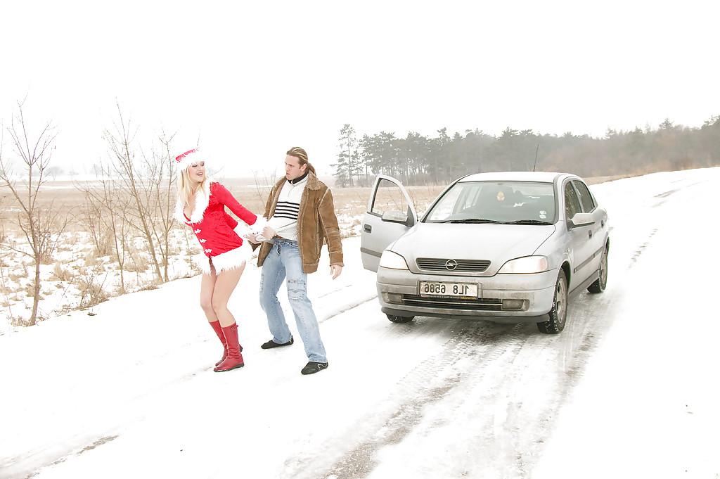 16P Blonde MILF in christmas outfit Jane Darling gets slammed outdoor