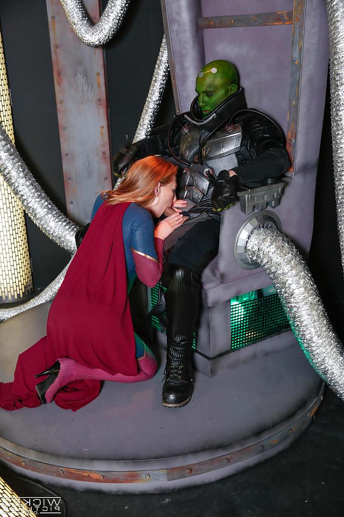 16P Pornstar Carter Cruise getting fucked by alien in crotchless cosplay outfit