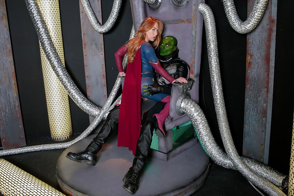 16P Pornstar Carter Cruise getting fucked by alien in crotchless cosplay outfit