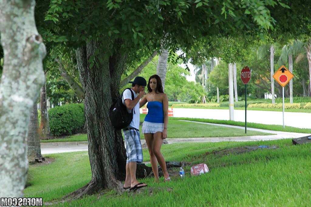 16P Sexy teen Alexis Grace gets fucked and takes a cumshot in her mouth outdoor