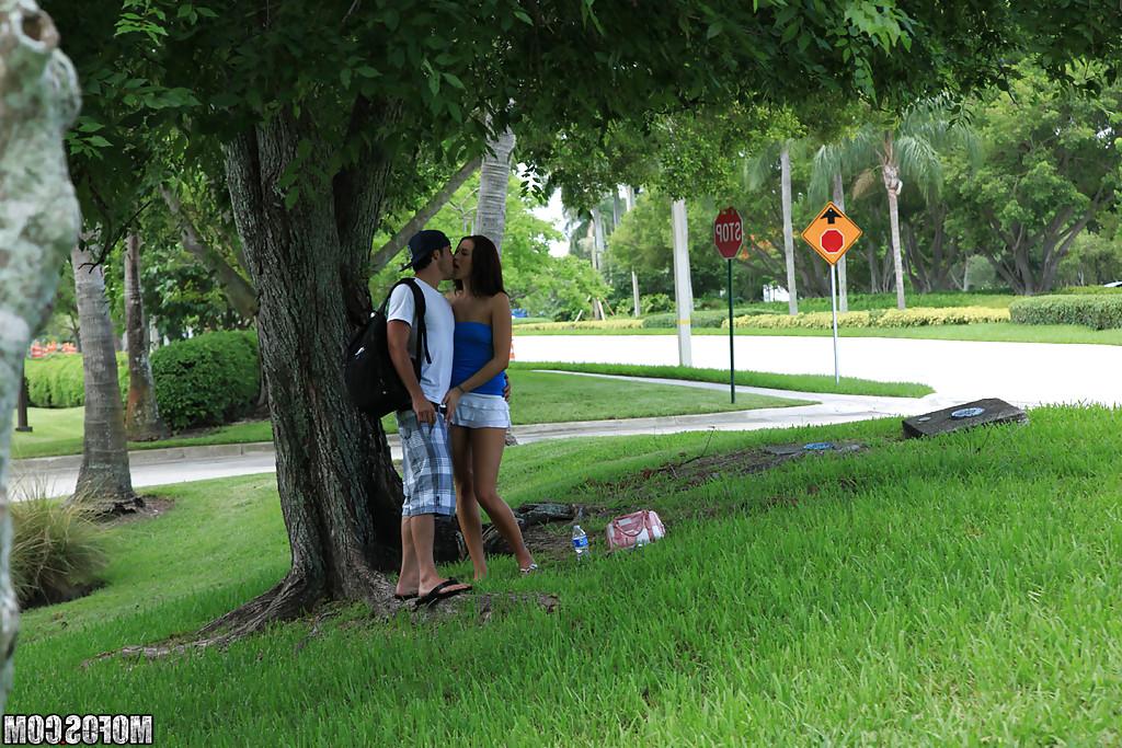 16P Sexy teen Alexis Grace gets fucked and takes a cumshot in her mouth outdoor