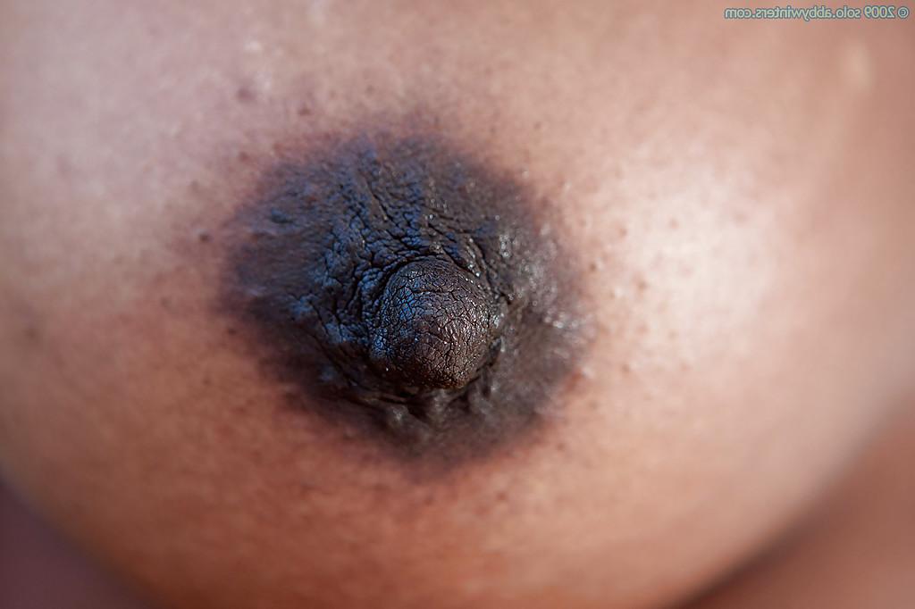 16P Black amateur Manuela flashing all natural tits and hairy slit outdoors