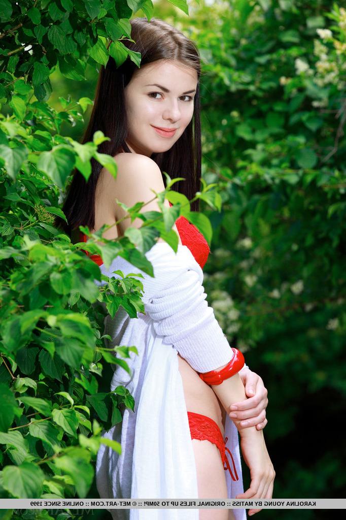 18P Brunette Euro babe Karolina Young frees big teen tits for outdoor glam pics