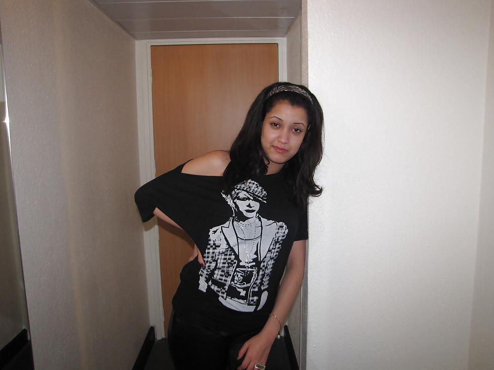 15P Arab ladies from here and there 