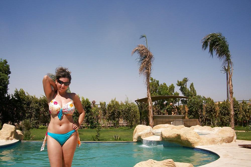 15P Arab ladies from here and there 