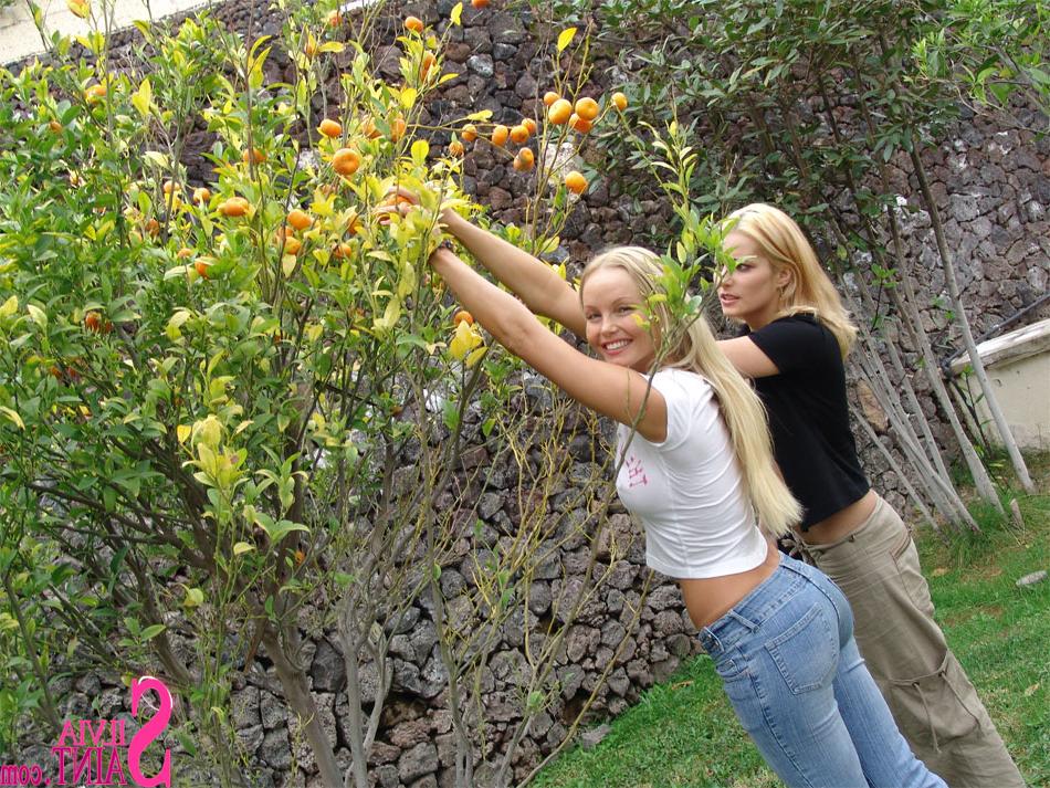 15P Sexy pornstar Silvia Saint posing non nude outdoors & teasing with hot body
