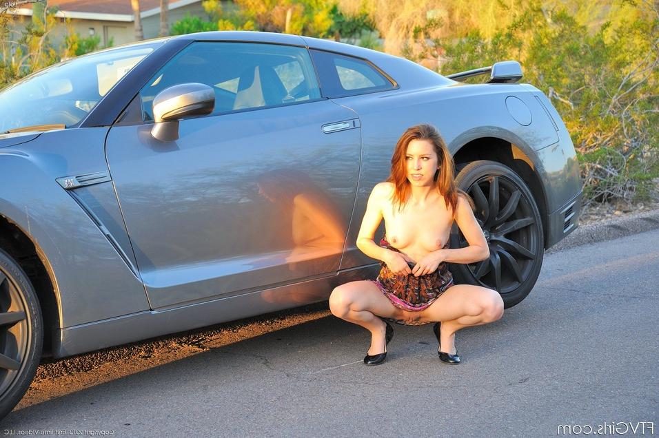 15P Very skinny girl in short dress gives naked outdoor upskirt & masturbates
