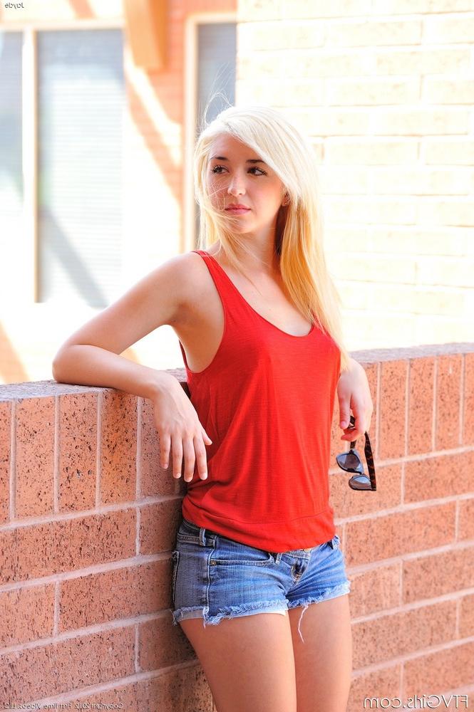 16P Sexy clothed girl in shorts and pigtails undressing and pissing outdoors