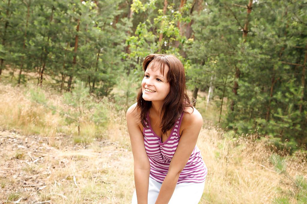 16P Full-bosomed teen pissing and masturbating her cunt outdoor