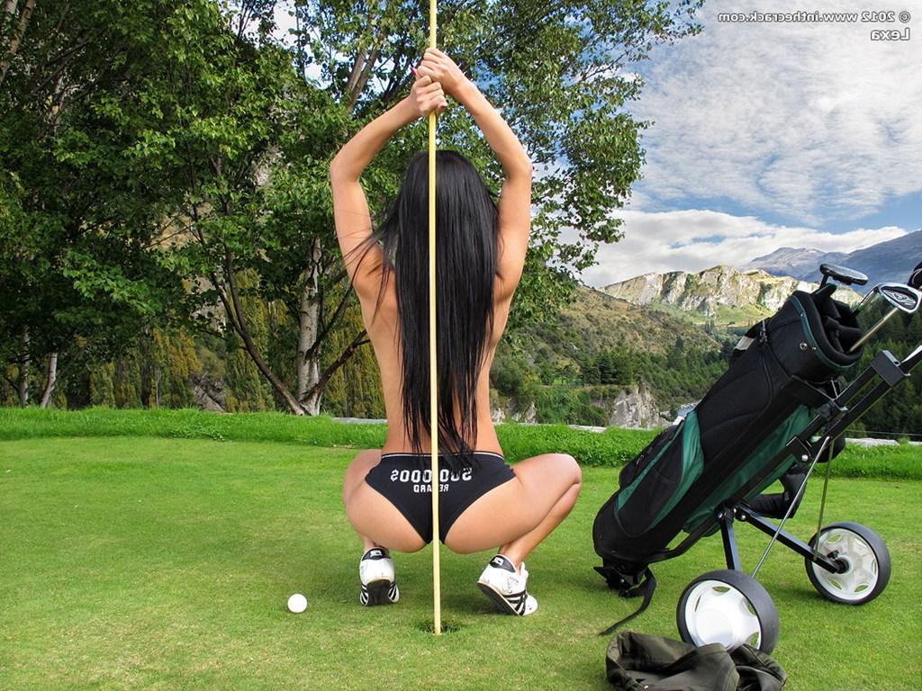 15P Skinny brunette Lexa outdoors showing naked round ass & spreading pussy