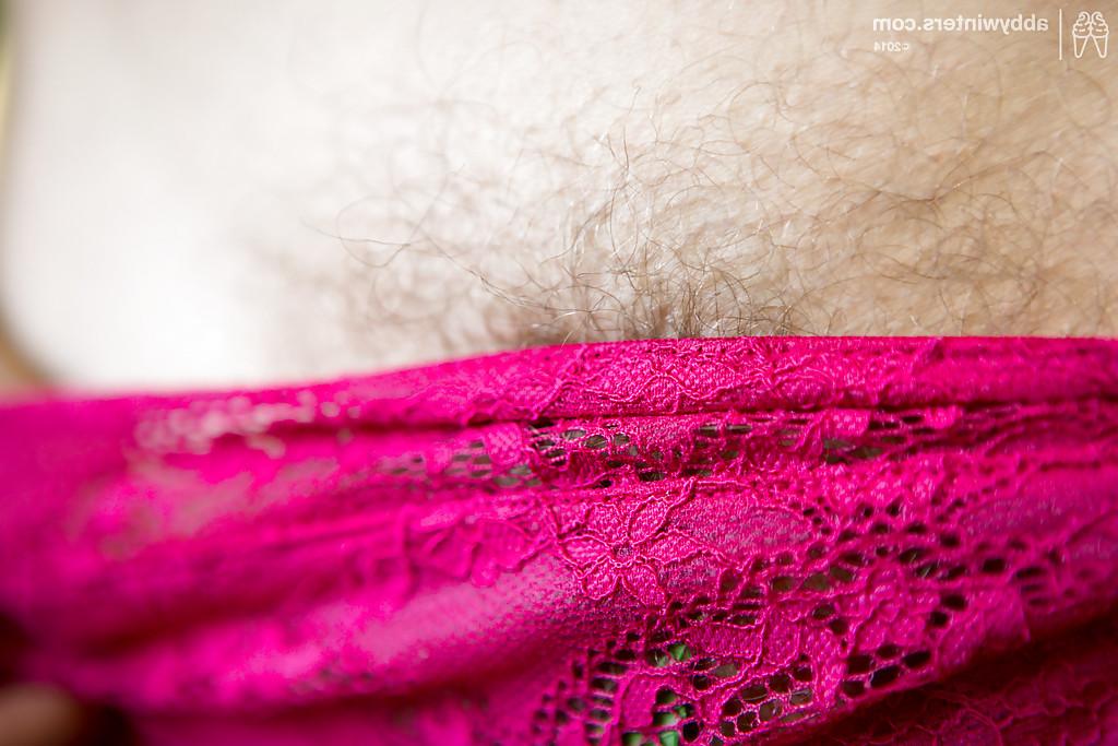 14P Amateur glasses laden chick Nora spreads her hairy vagina outdoors