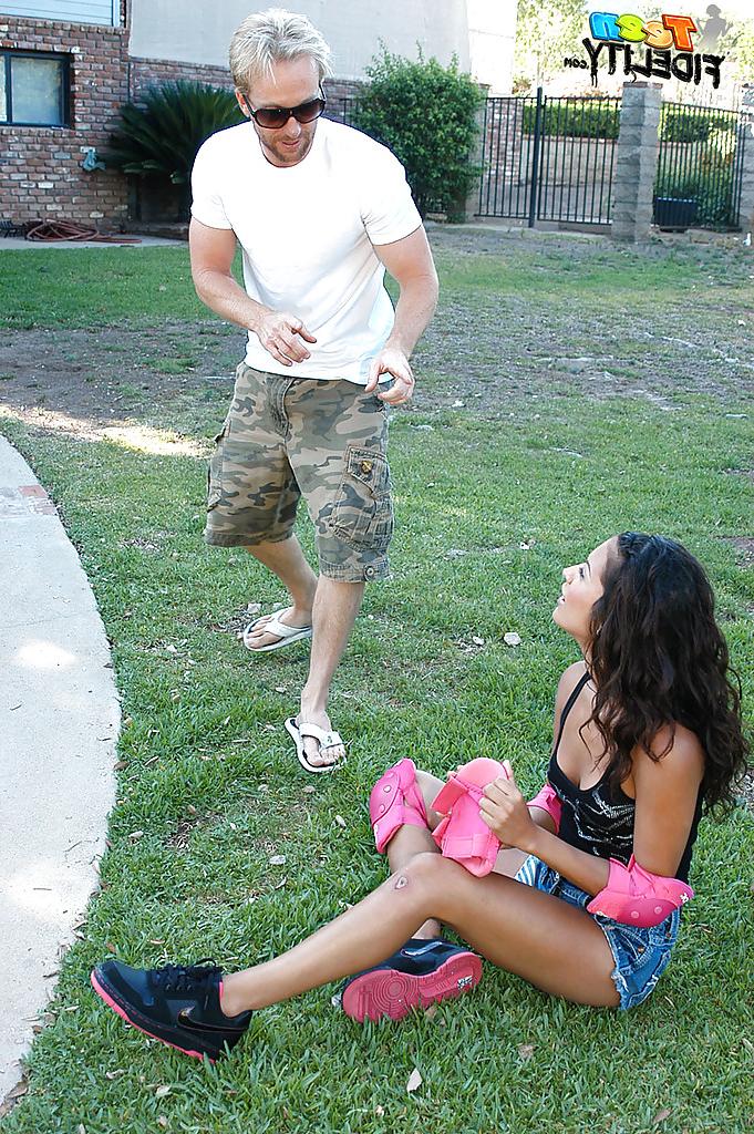 12P Outdoor blowjob and hardcore fuck features amateur teen Ariana Fox