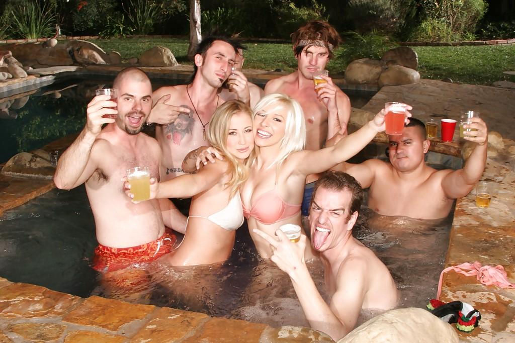 16P Mandy Armani & Stevie Shae enjoys a crazy drunk pool party outdoor