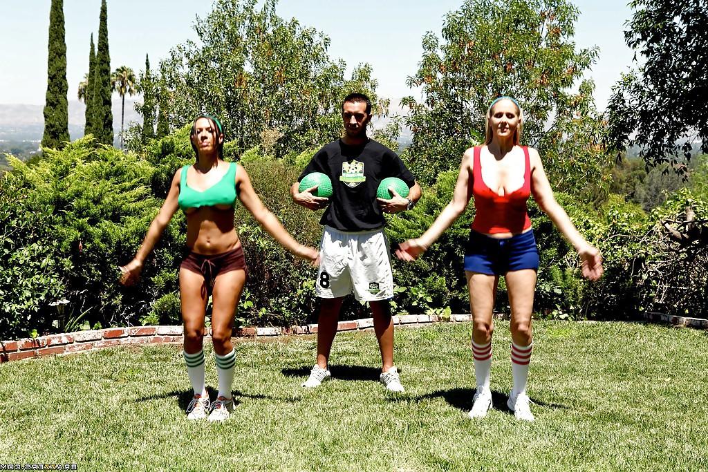 16P Sporty MILFs in shorts Rachel Starr and Julia Ann sharing cock outdoor