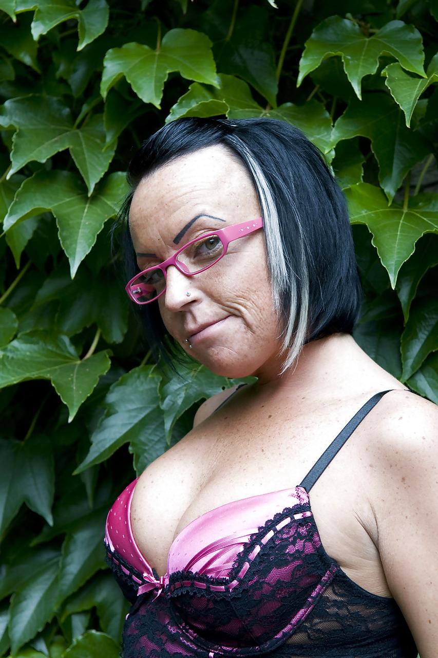 12P Tattooed amateur Candy Cox flashing naked upskirt & masturbating outdoors