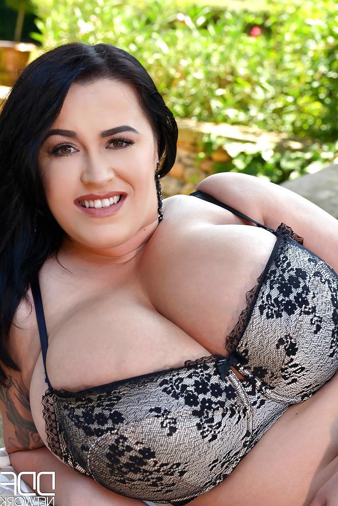16P Euro plumper Leanne Crow freeing massive knockers from lingerie outdoors