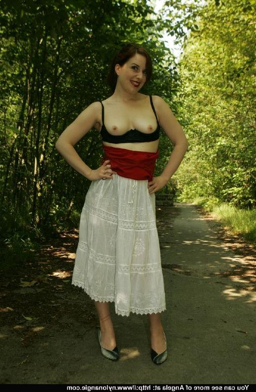 12P Sexy mature babe with tiny tits and hairy cunt stripping outdoor