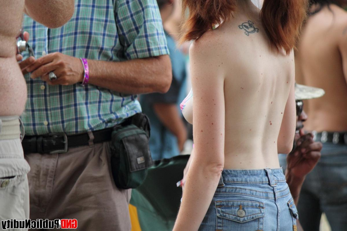 12P Lots of random people getting naked at this outdoor public nudity party