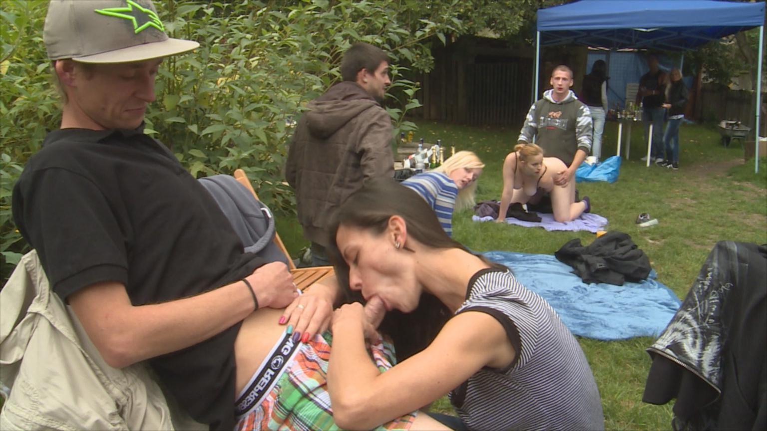 14P Outdoor group sex photos