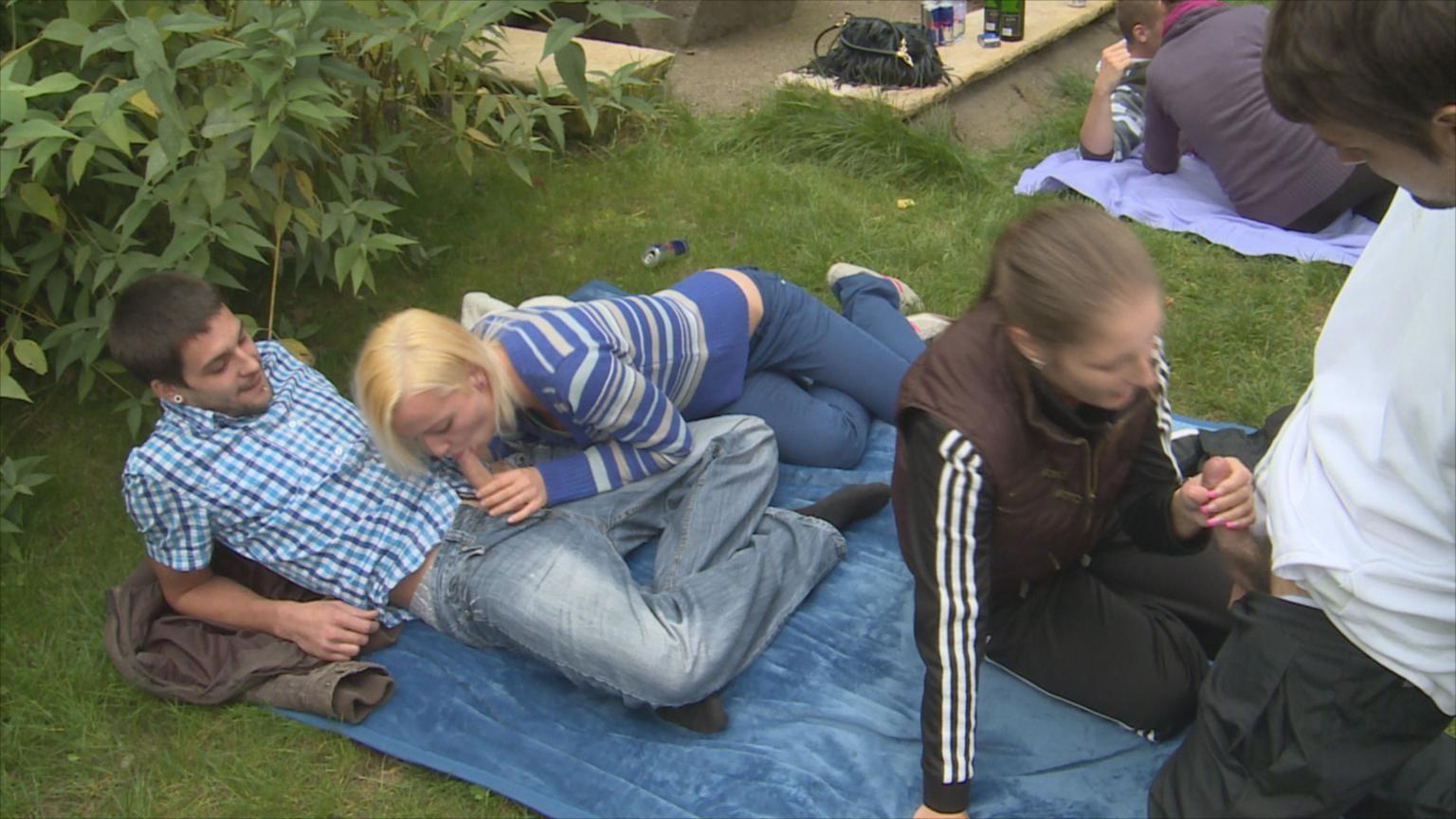 14P Outdoor group sex photos