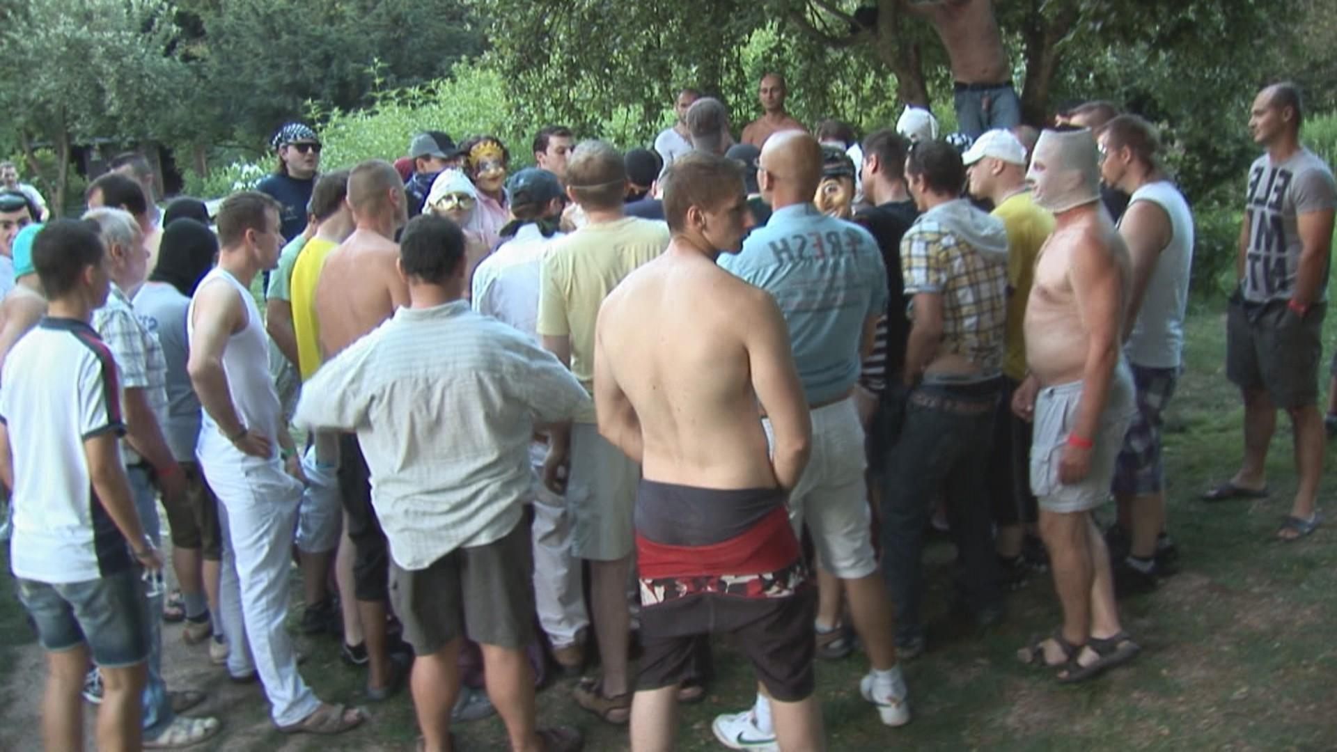 14P Homemade outdoor orgy pictures