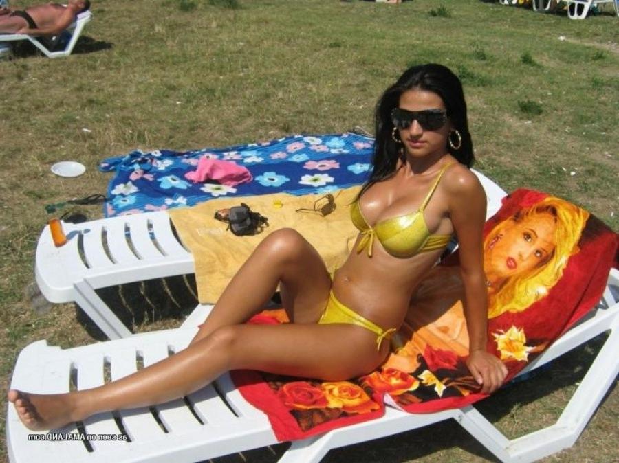 12P Selection of naughty amateur girlfriends posing outdoors