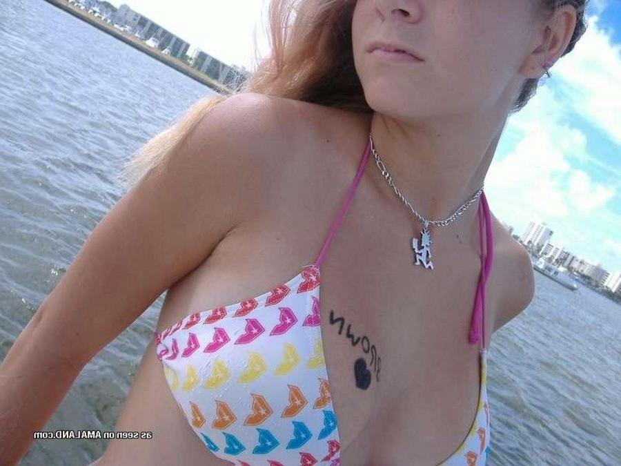 12P Compilation of an amateur teen posing sexy outdoors